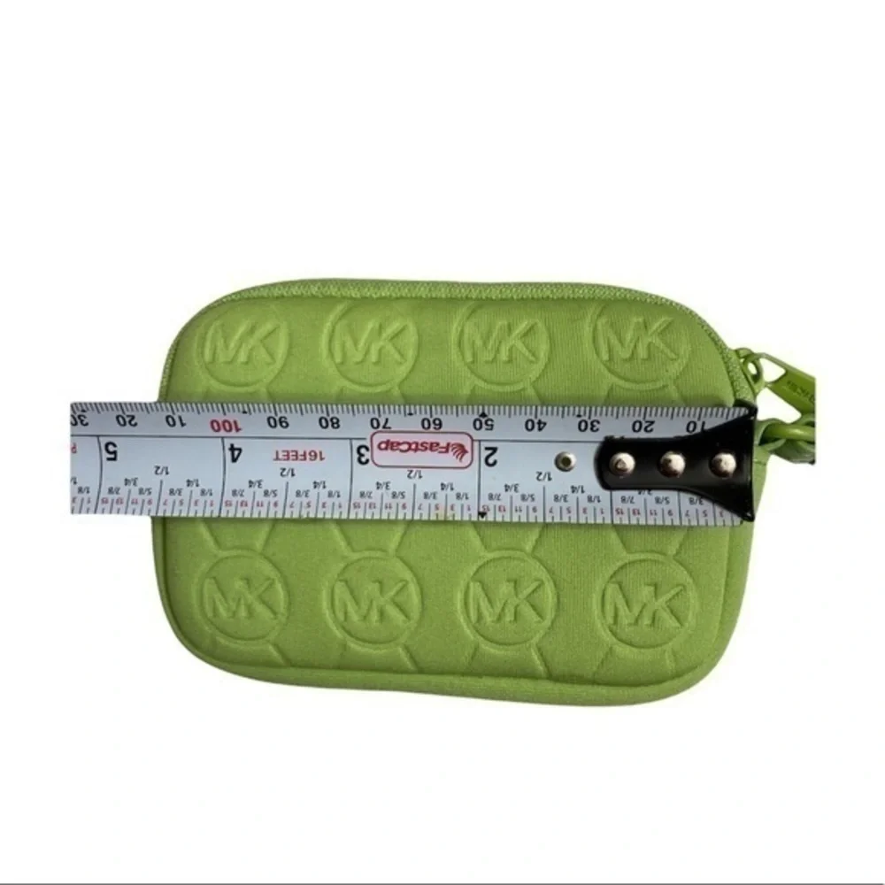 Michael kors green wristlet bag - Picture 3 of 6
